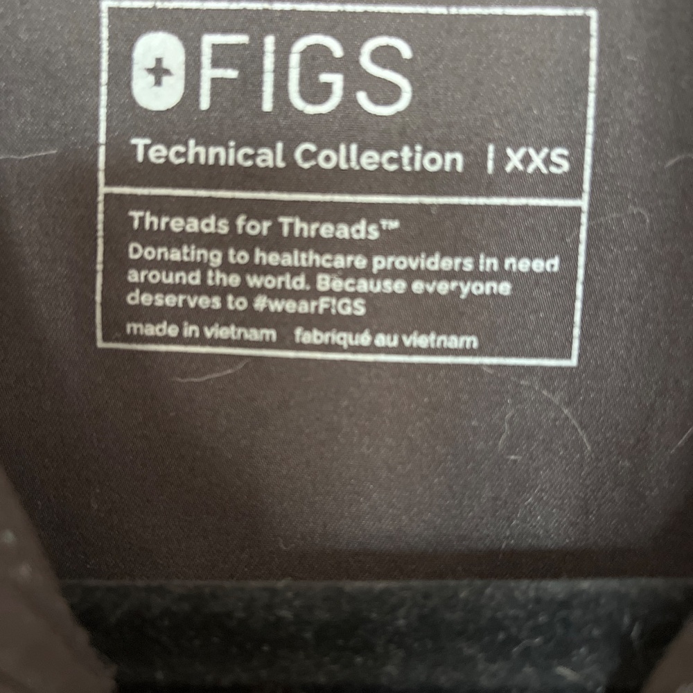 Figs Rafaela Cargo Jogger Jumpsuit - Picture 3 of 4